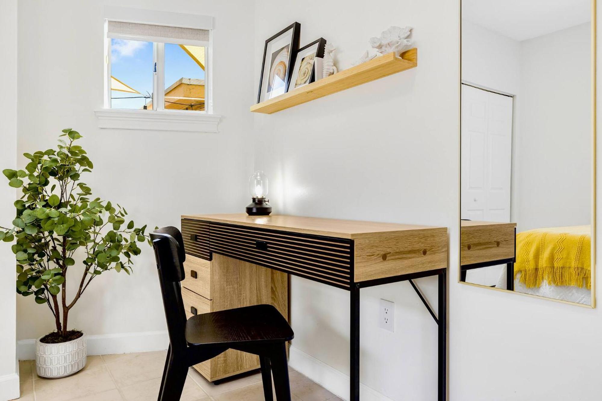 Tropical | 8ppl | Location | Parking | Laundry * Miami